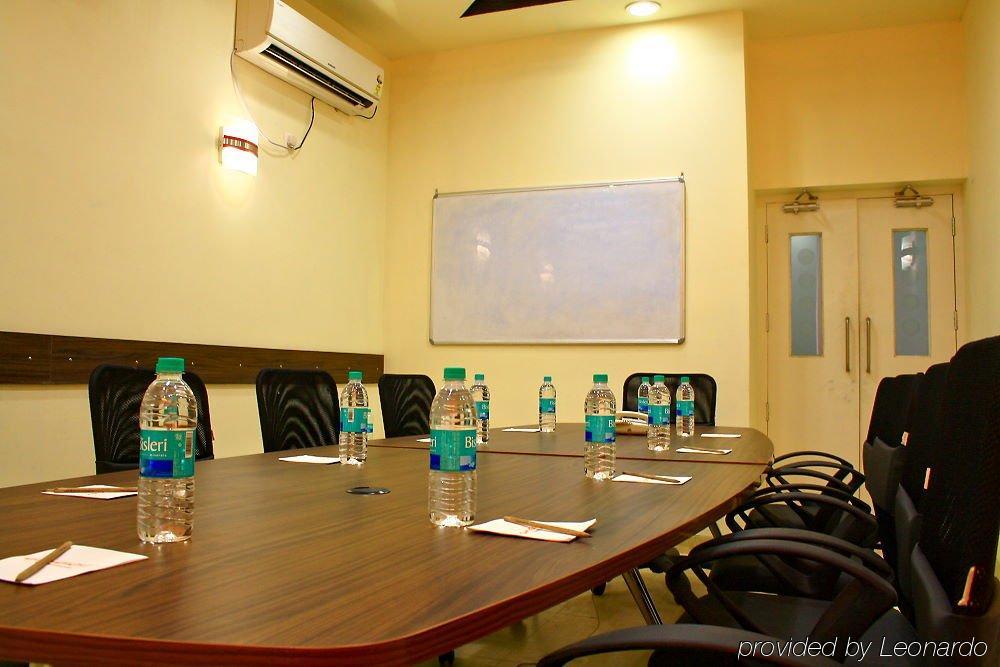 Ginger East Delhi Otel Yeni Delhi Dış mekan fotoğraf